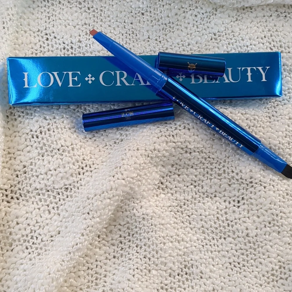 LOVE💠CRAFT💠BEAUTY Retractable Lip Liner + Brush in Space Bae, 0.23g/0.0